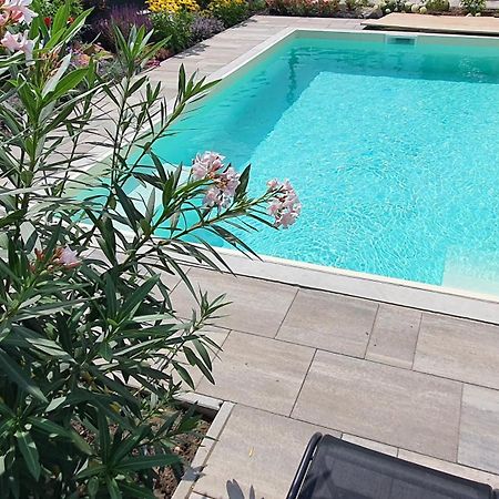 Velence Lakeside Pool House ภายนอก รูปภาพ