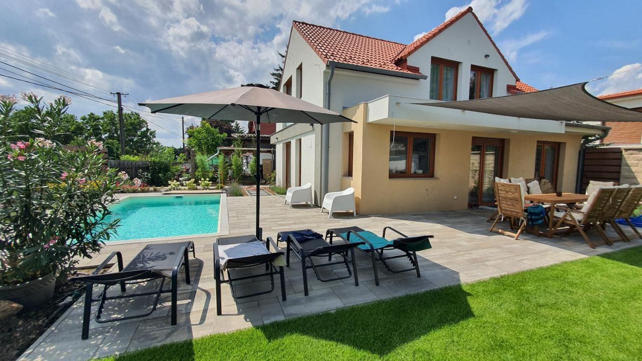 Velence Lakeside Pool House ภายนอก รูปภาพ